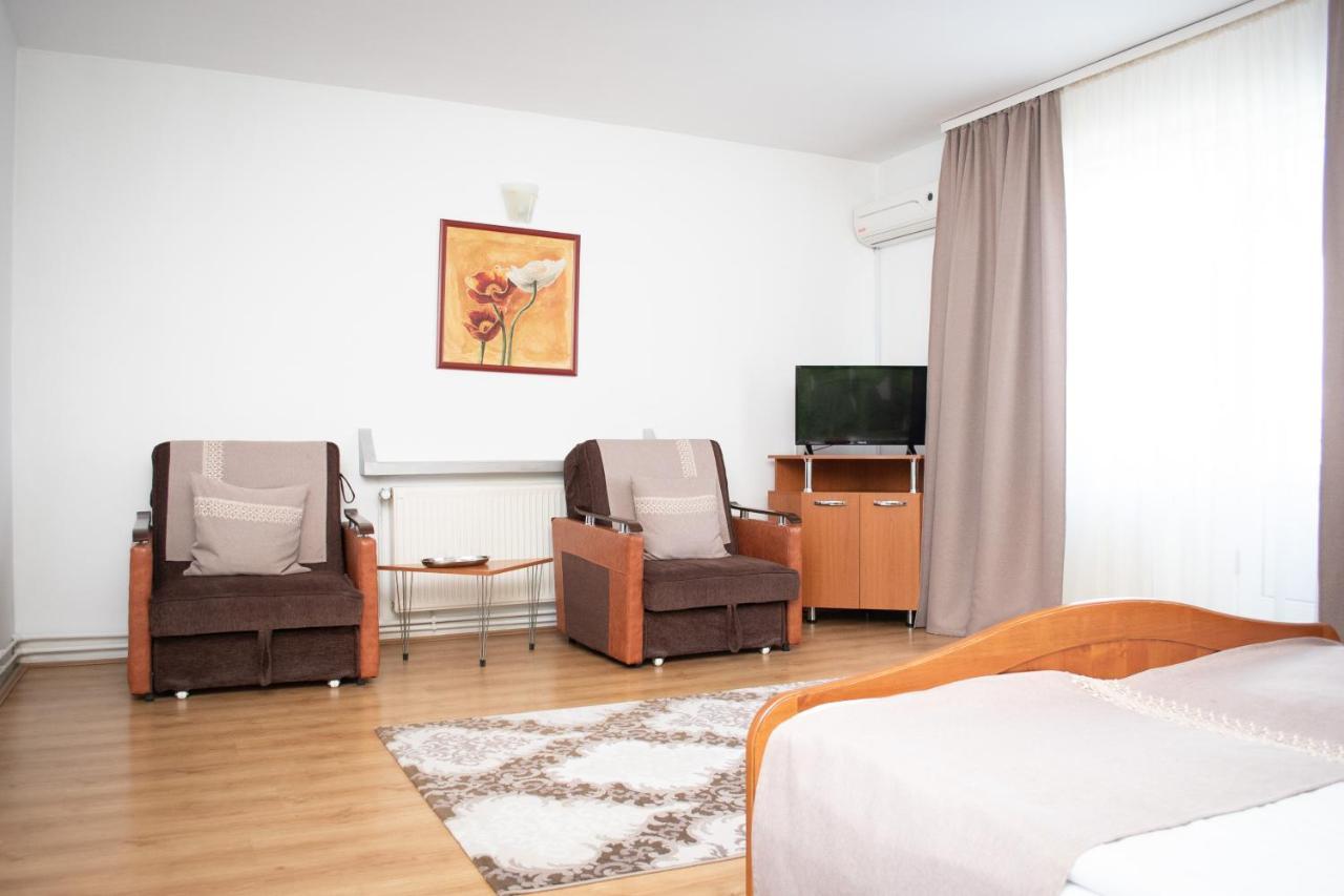 Motel Via Targu Mures Cristesti  ภายนอก รูปภาพ