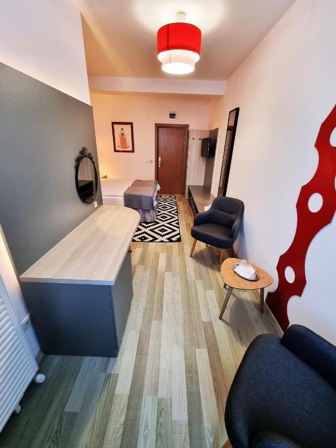Motel Via Targu Mures Cristesti  ภายนอก รูปภาพ