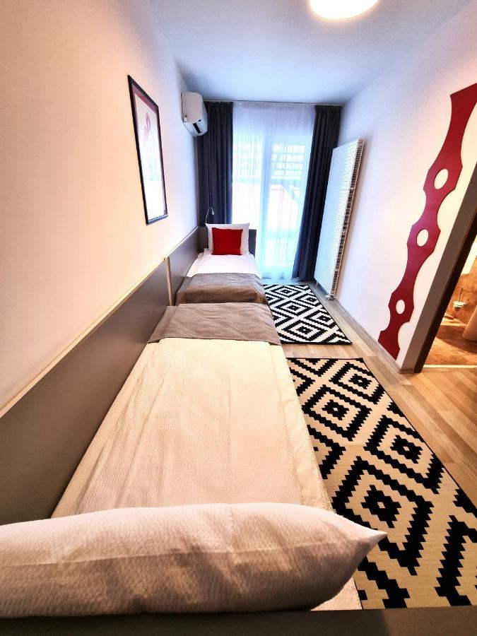 Motel Via Targu Mures Cristesti  ภายนอก รูปภาพ
